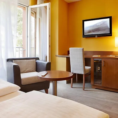 Hotel Montfort - 4*