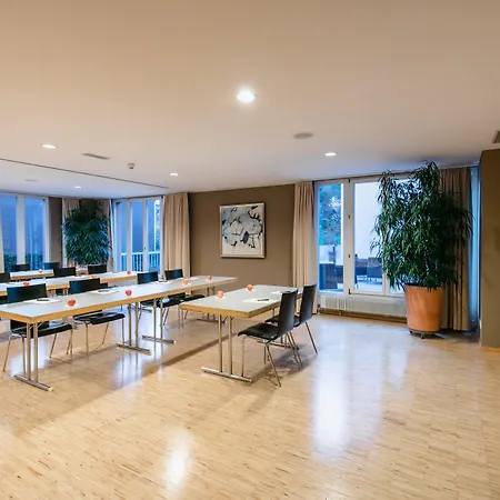 Montfort - Отель Фельдкирьх