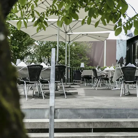 Montfort - 4* فلدكرش