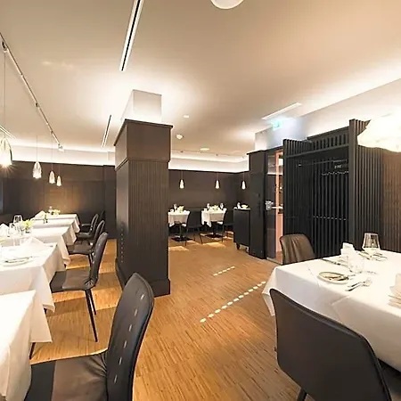 Montfort - 4*