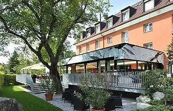 Montfort - Hotel