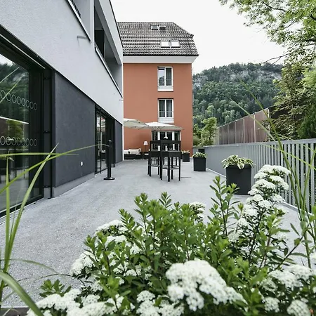 Отель Montfort - 4*