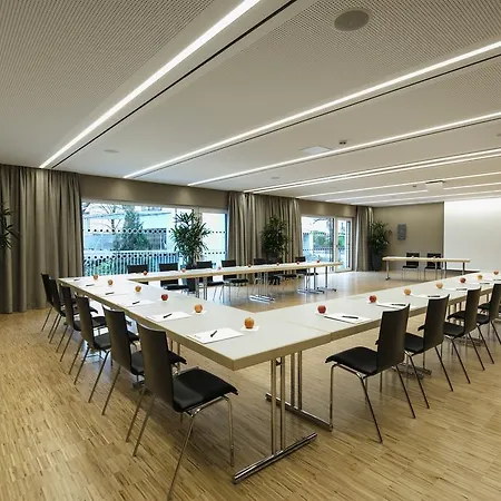 Montfort - فندق فلدكرش