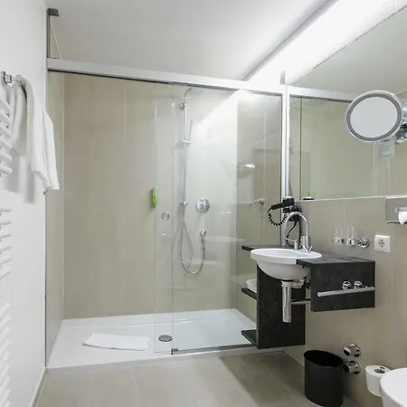 Hotel Montfort - 4*
