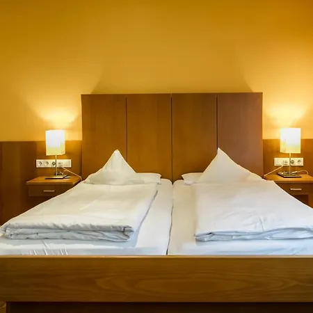 Montfort - 4*
